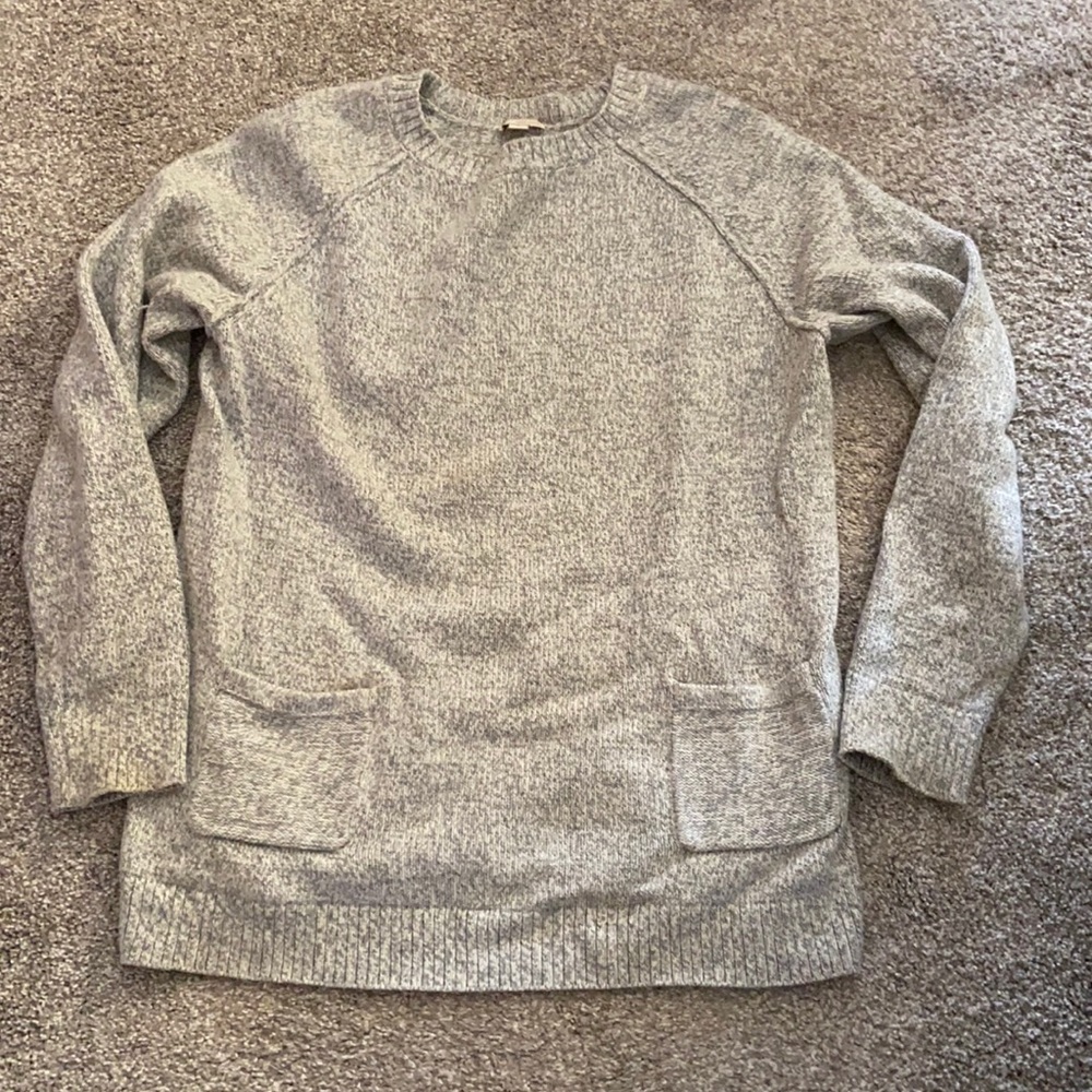 Sweater with pockets